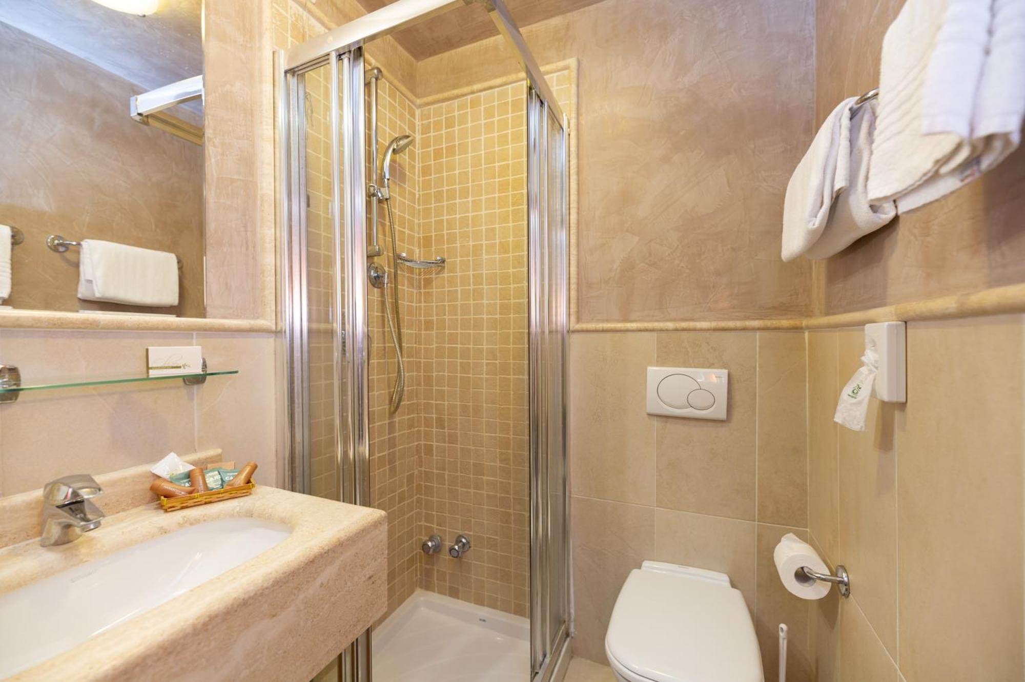 Hotel Nuova Sabrina Marina di Pietrasanta Ngoại thất bức ảnh