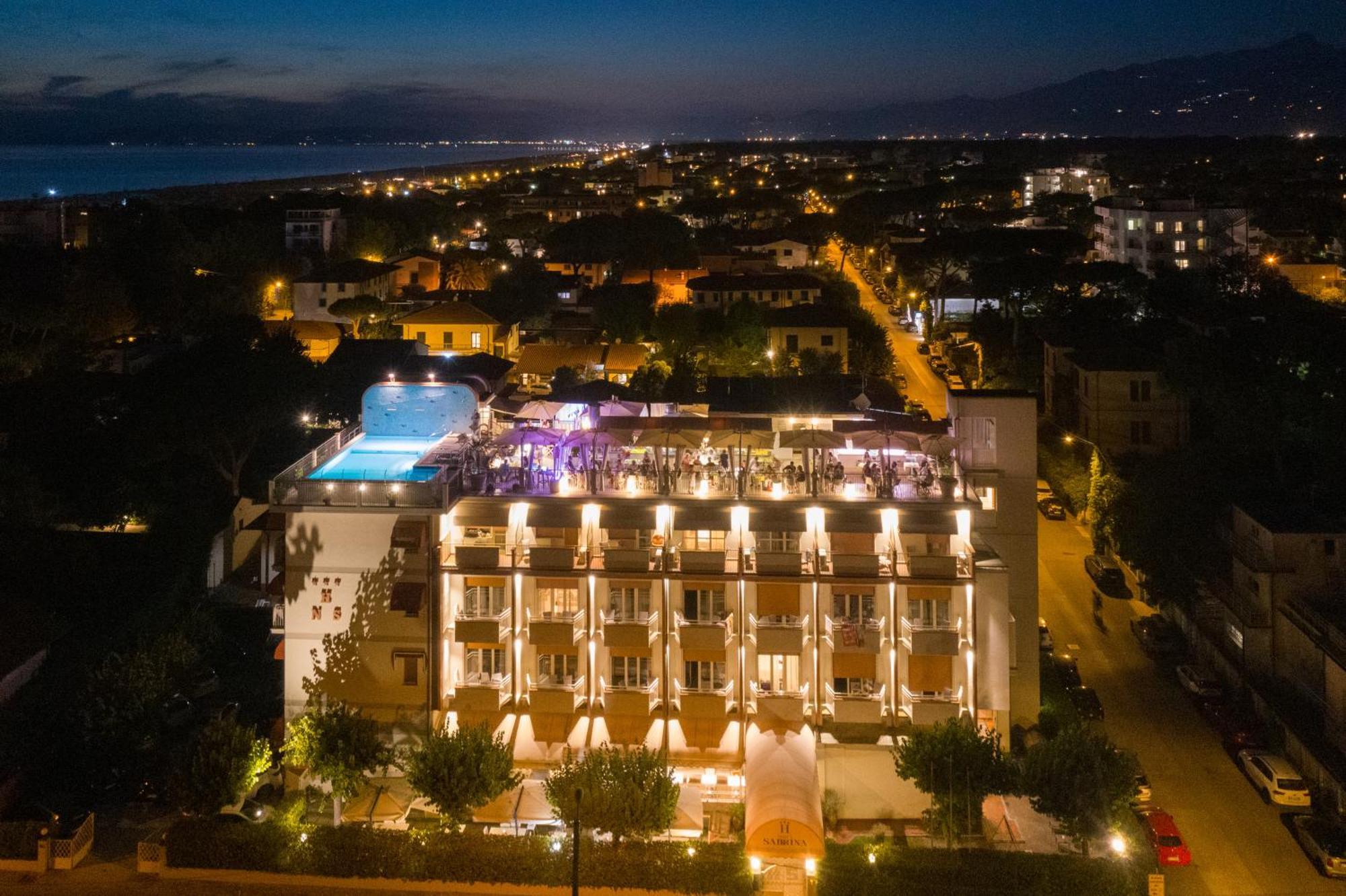 Hotel Nuova Sabrina Marina di Pietrasanta Ngoại thất bức ảnh
